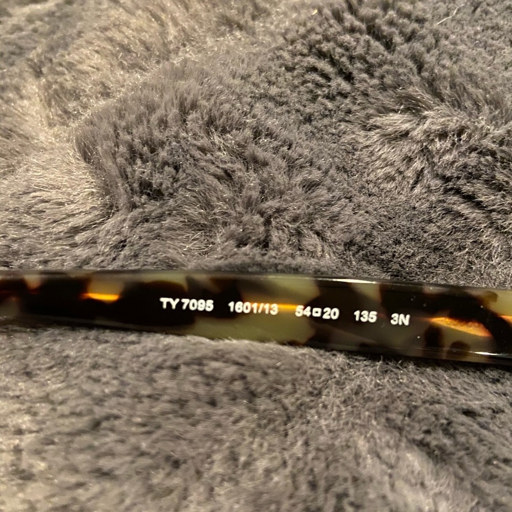 tory burch sunglasses TY7095